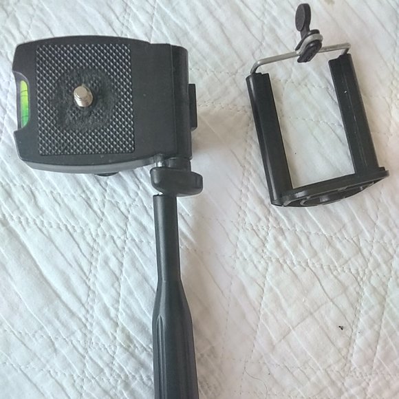 Other - Smartphone camera holder handle with built-in level